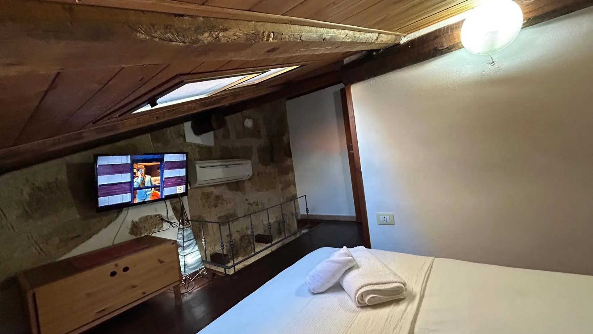 Aigua Guest House Alghero 2*,  Italy