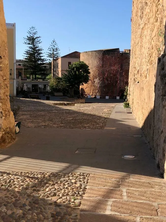 Aigua Guest House Alghero 2*,